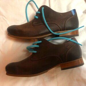 John Fluevog Shoes Womens Brown Leather Lace Up Oxfords. Condition is excellent.